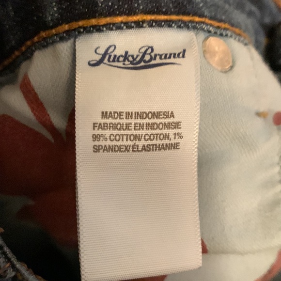 Lucky Brand Shorts - Picture 5 of 7